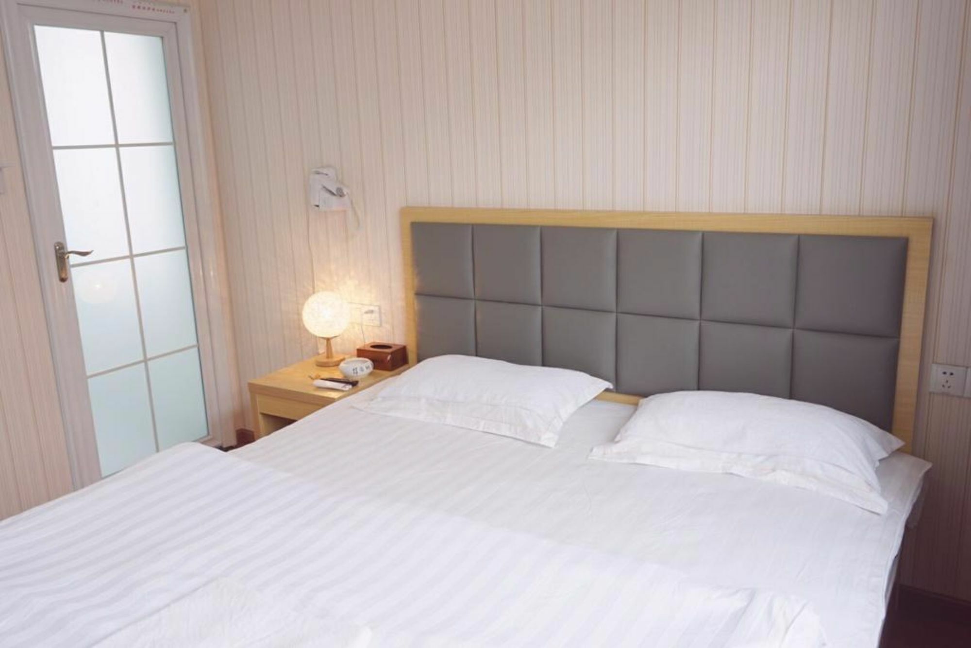 Huanlesong Youth Hostel อู่ฮั่น ภายนอก รูปภาพ