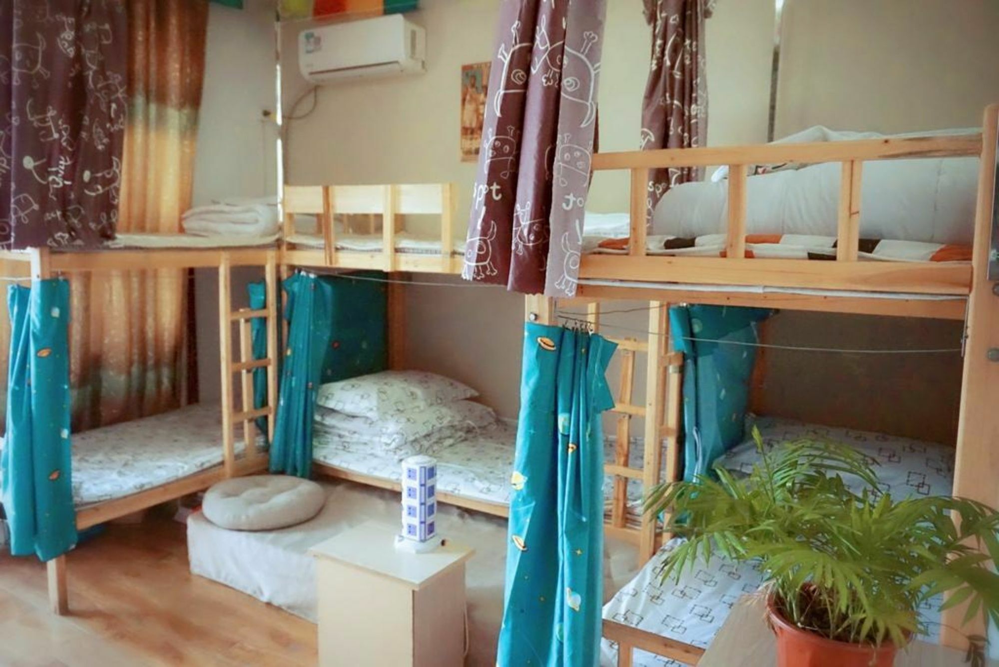 Huanlesong Youth Hostel อู่ฮั่น ภายนอก รูปภาพ